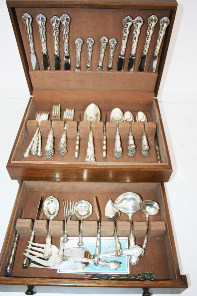 Online Only Auction Bid Now Through Monday, April 24, 2023 Deb